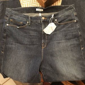 Good American skinny leg blue jeans